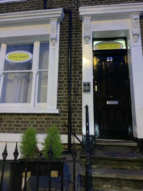 Daisy Hotel Vacation rental in London Borough of Islington