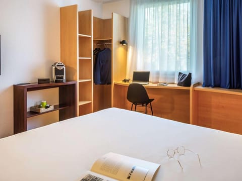 Ibis Geneve Petit Lancy Hotel Vacation rental in Geneva