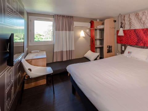 Hotel ibis Lyon Sud Chasse sur Rhone Vacation rental in Givors