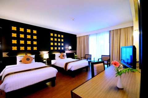 Crystal Palace Pattaya -SHA EXTRA PLUS Hotel in Pattaya City