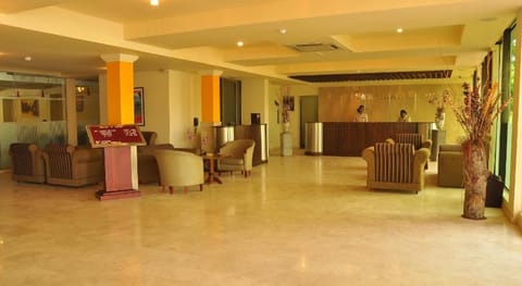 Ramada by Wyndham Katunayake Colombo International Airport Vacation rental in Negombo