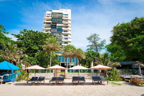 Blue Wave Hotel Hua Hin (SHA Extra Plus) Resort in Nong Kae
