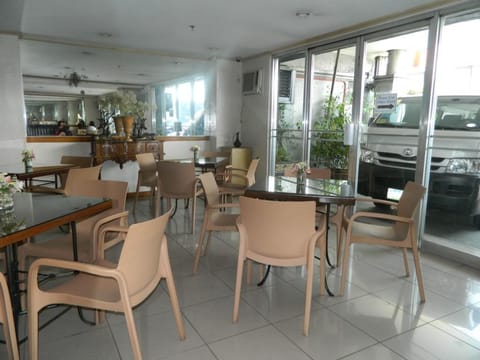 Nichols Airport Hotel Vacation rental in Pasay