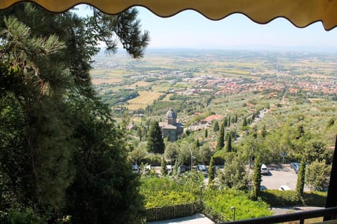 Hotel San Luca Vacation rental in Cortona