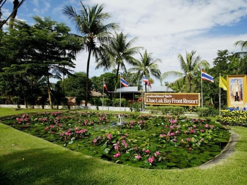 Khaolak Bay Front Hotel Vacation rental in Khuekkhak