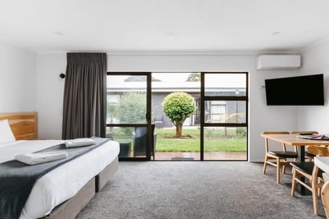 Cobblestone Court Motel - Wenzel Motels Vacation rental in Tauranga