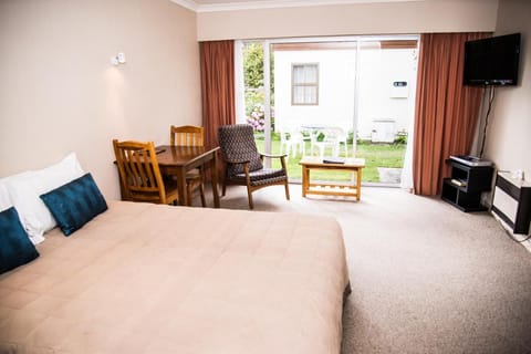 Alpenhorn Motel Vacation rental in Te Anau