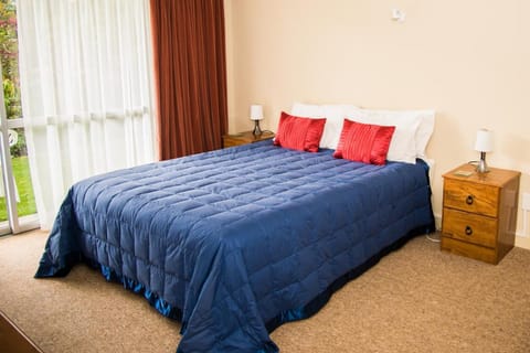 Alpenhorn Motel Vacation rental in Te Anau