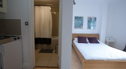 Thirsk Rooms by DC London Rooms Condo in London Borough of Croydon