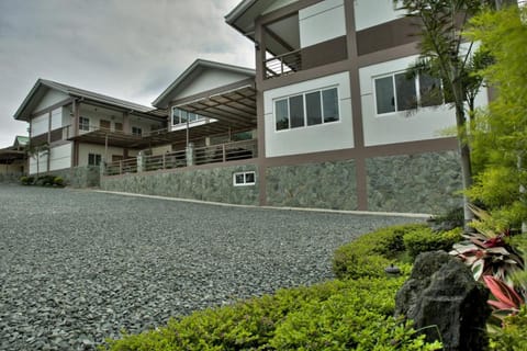 Tagaytay Wingate Manor Hotel in Tagaytay