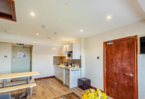 Lion Hotel & Studio Apartments Vacation rental in Criccieth