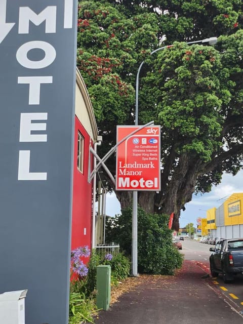 Landmark Manor Motel Vacation rental in New Plymouth