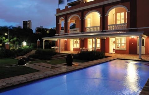 Sica's Guest House - The Loft Vacation rental in Durban