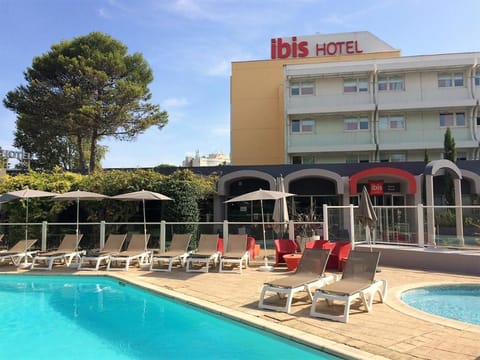 ibis Nîmes Ouest - A9 Hôtel in Nimes