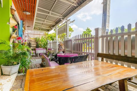 OYO 906 Bann One Love Vacation rental in Laos