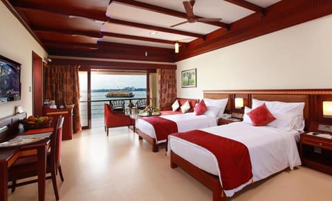 Sterling Lake Palace Alleppey Resort in Alappuzha