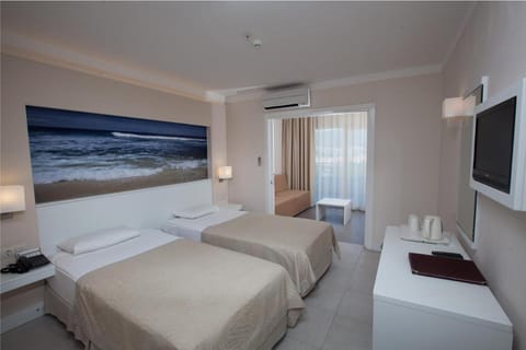 Batihan Beach Resort & Spa - 24H All Inclusive Resort in Aydın Province