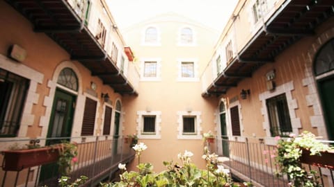 The Market Courtyard - Suites Hotel Vacation rental in Jerusalem