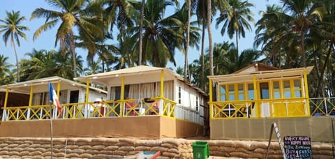 Cuba Premium Huts Resort in Canacona