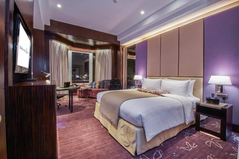 Diamond Hotel Philippines - Multiple Use Hotel Hôtel in Manila City
