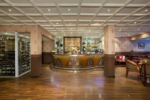 The Phoenix Hotel Yogyakarta - MGallery Collection Hôtel in Yogyakarta