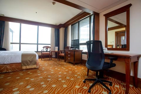 Holiday Inn Manila Galleria, an IHG Hotel - Multiple Use and Staycation Approved Hotel in Mandaluyong
