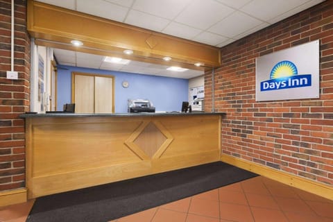 Days Inn Sevenoaks Clacket Lane Vacation rental in Sevenoaks District