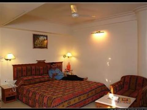 Comfort Inn President Hotel in Ahmedabad
