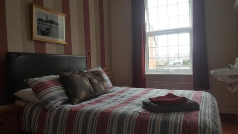 Angel Guesthouse Vacation rental in Tiverton