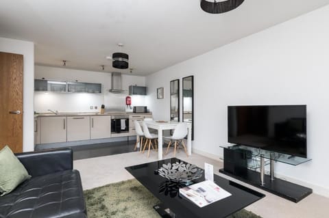 City Stay Apartments - Vizion Vacation rental in Milton Keynes