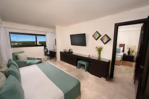 Smart Cancun by Oasis Hotel in Cancun