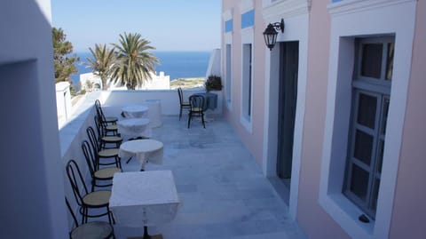 Marcos Rooms Vacation rental in Oia