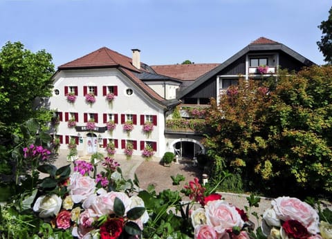 Hotel Gasthof BrÃ¤uwirth Vacation rental in Salzburg