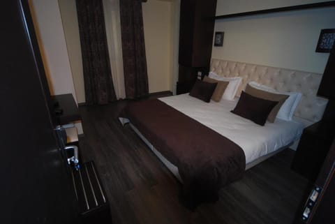 Hotel Town House Vacation rental in Tirana