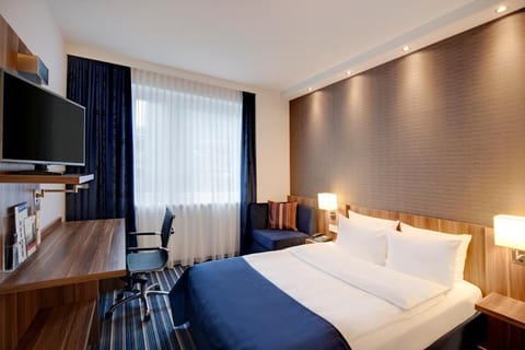 Holiday Inn Express Bremen Airport Vacation rental in Bremen