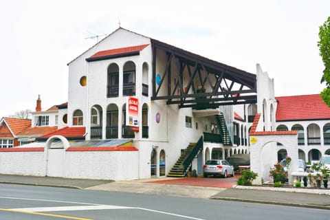 Alcala Motor Lodge Dunedin Vacation rental in Dunedin