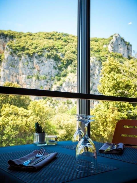 Le Belvedere Hotel in Vallon-Pont-d'Arc