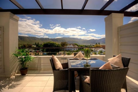Whale Coast All-Suite-Hotel - De Chatillion Collection Hotel in Hermanus
