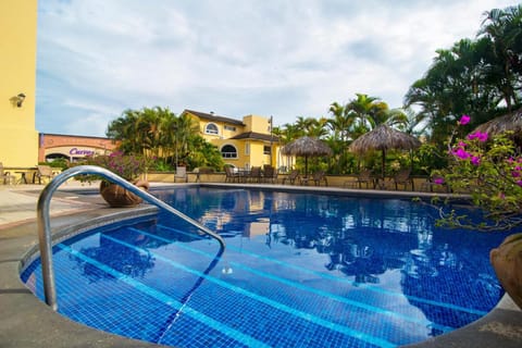 Apartotel & Suites Villas del Rio Vacation rental in Escazu