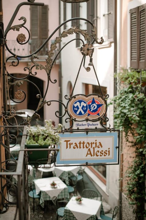 Alessi Hotel Trattoria Vacation rental in Desenzano del Garda