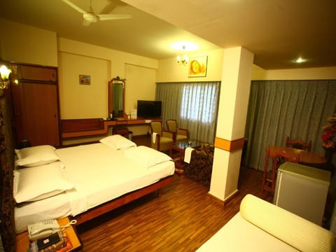 Hotel Sindhuri Park Hotel in Tirupati