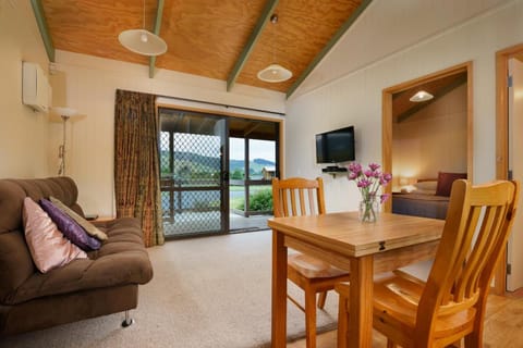 Longbourne Lodge Vacation rental in Dunedin