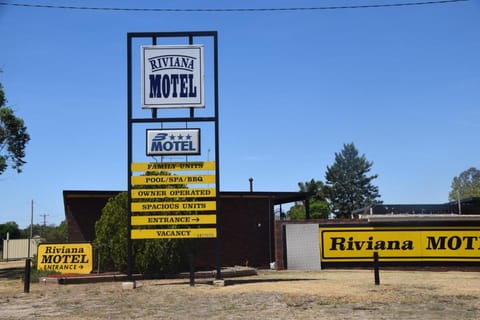 Riviana Motel Vacation rental in Deniliquin