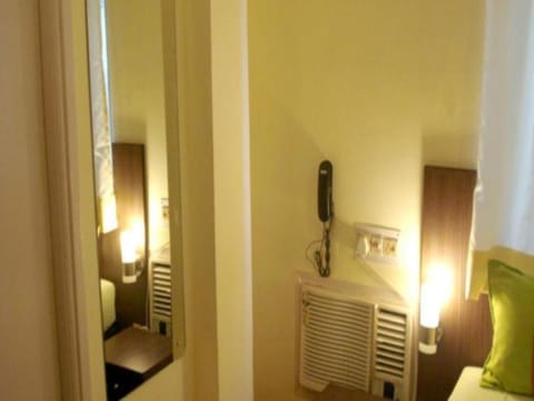 Down Town Guest House Vacation rental in Kolkata
