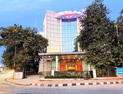 Raj Palace Sundar Hotel in Chennai