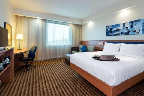 Hampton By Hilton Luton Airport Vacation rental in Luton