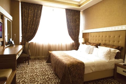 Divan Express Baku Hotel in Baku