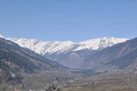 Sarthak Resorts-Reside in Nature with Best View Resort in Manali