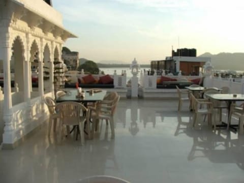 Grand Minerwa Bed and Breakfast in Udaipur