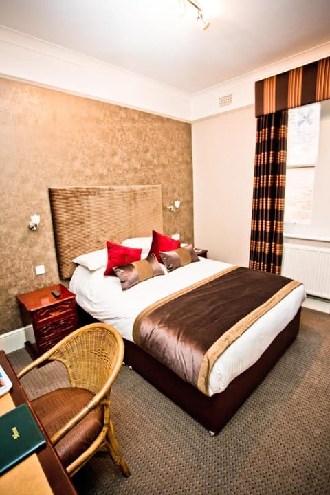 Wards Hotel & Restaurant Vacation rental in Folkestone